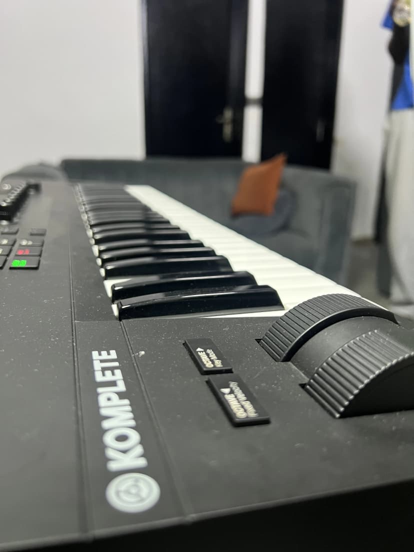 Piano native instrument a49